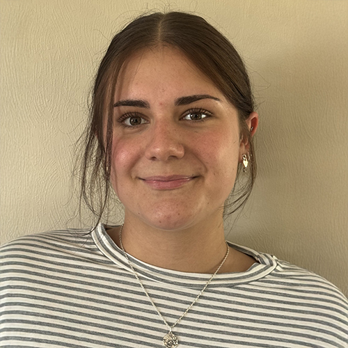 Photo of Holly MacKenzie